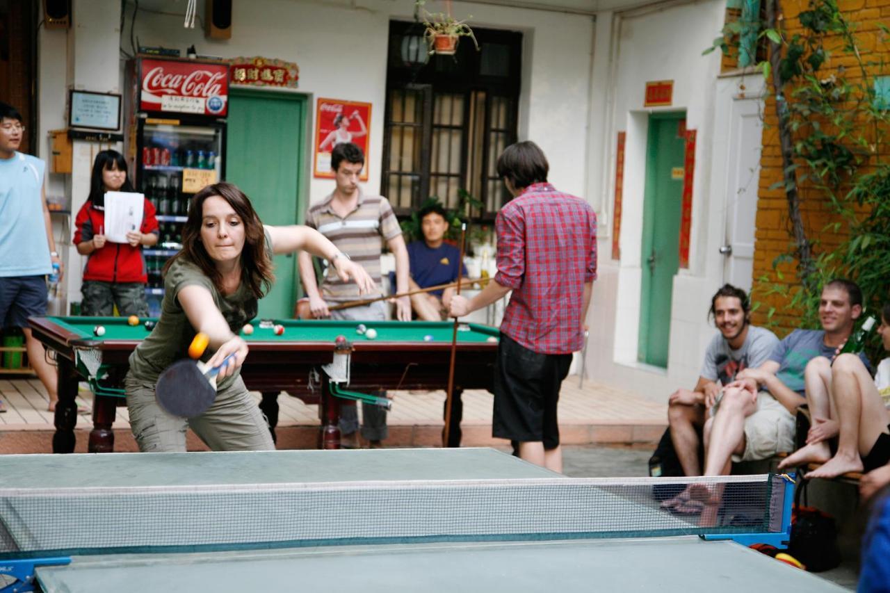 The Cloudland International Youth Hostel Close To The City Center,10 Min Walks To The Subway, Close To The Night Market, Old Street, Green Lake, English-Speaking Service, Free Activity Convenient Payment And Visa Cards Are Accepted Куньмін Екстер'єр фото