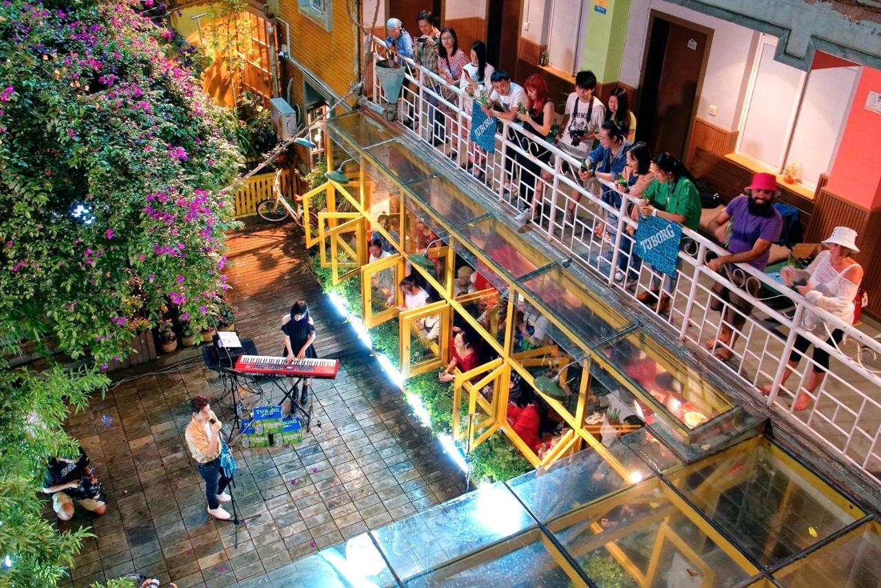 The Cloudland International Youth Hostel Close To The City Center,10 Min Walks To The Subway, Close To The Night Market, Old Street, Green Lake, English-Speaking Service, Free Activity Convenient Payment And Visa Cards Are Accepted Куньмін Екстер'єр фото
