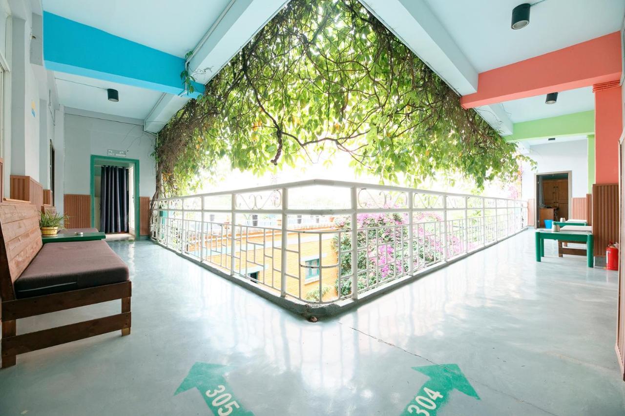 The Cloudland International Youth Hostel Close To The City Center,10 Min Walks To The Subway, Close To The Night Market, Old Street, Green Lake, English-Speaking Service, Free Activity Convenient Payment And Visa Cards Are Accepted Куньмін Екстер'єр фото